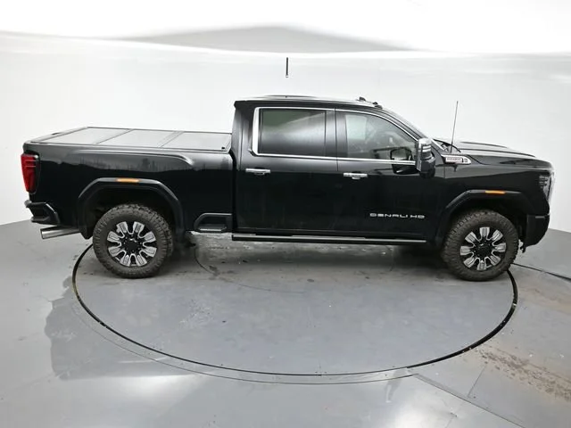 Used 2024 Onyx Black GMC Denali image 24
