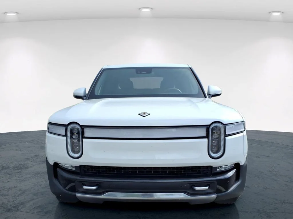 Used 2022 White Rivian Adventure image 6