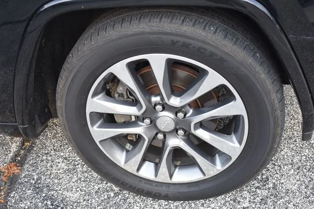 Used 2018 Black Jeep Overland image 12