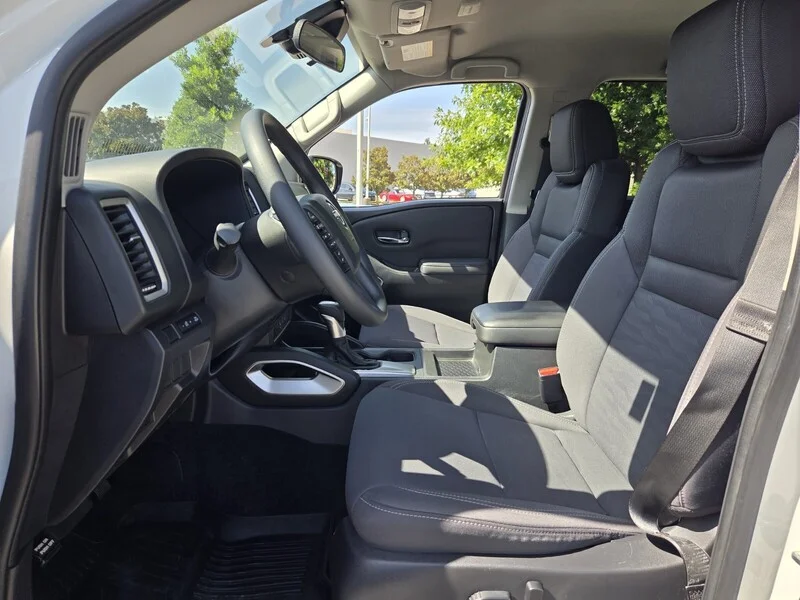 Used 2023 Glacier White NISSAN SV image 9