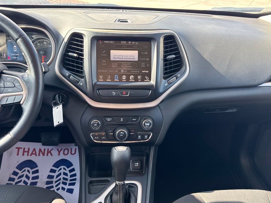 Used 2016 Blue Jeep Latitude image 13