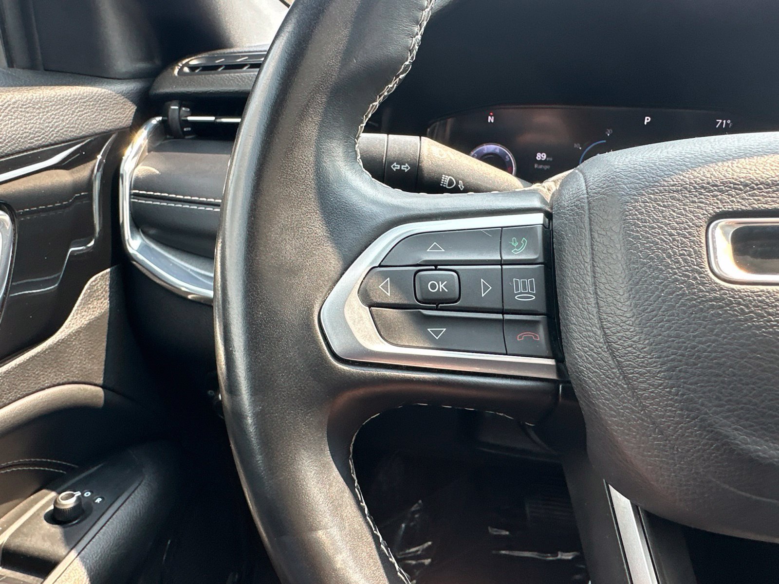 Used 2022 Silver Jeep Limited High Altitude image 46