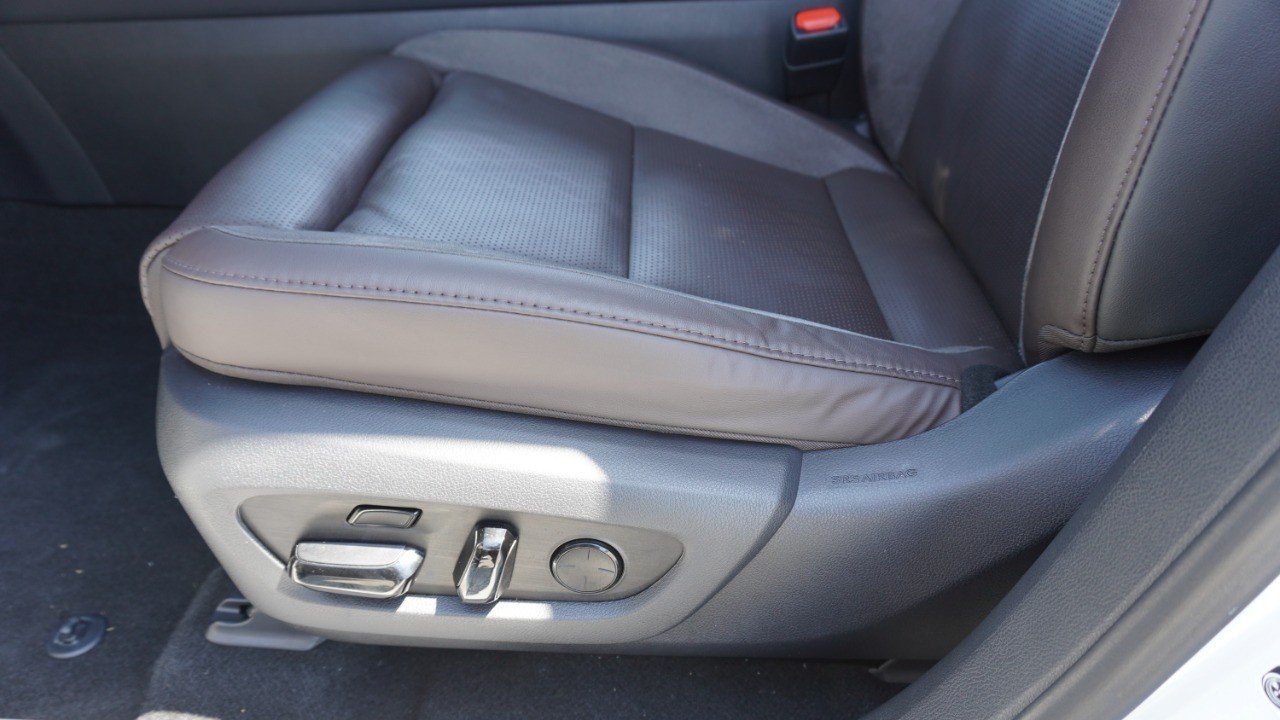 Certified Used 2024 White Lexus RX 350 Luxury image 25