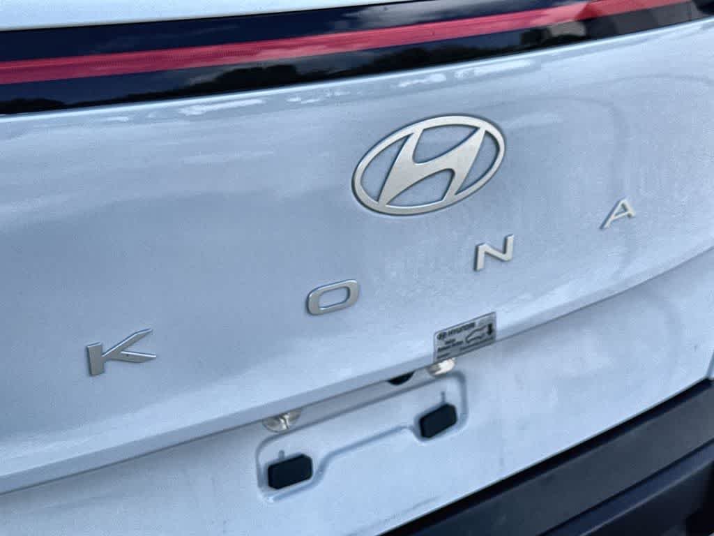 Used 2024 Atlas White Hyundai SE image 9
