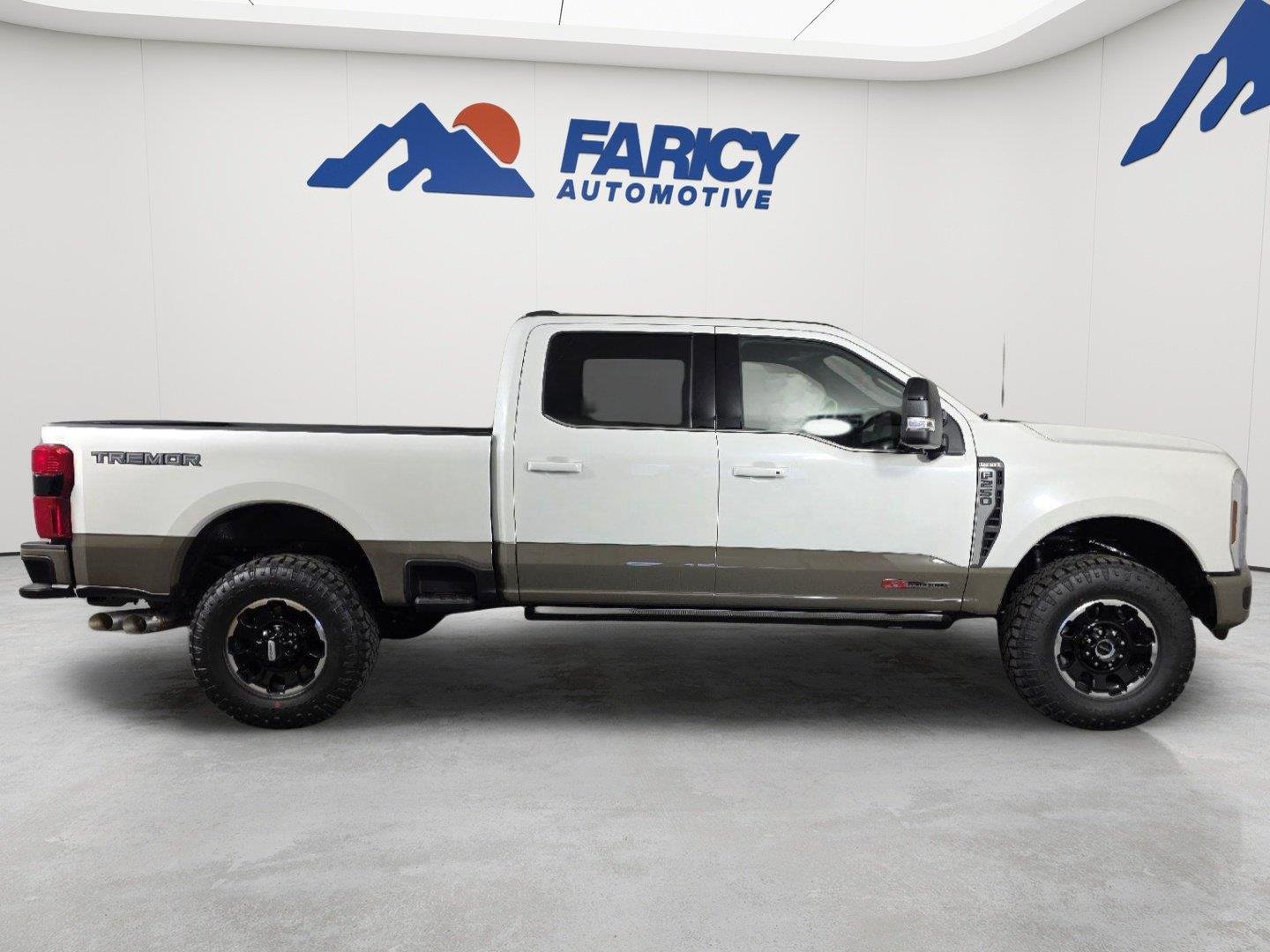 New 2026 Star White Metallic Tri-Coat Ford F-250® King Ranch® image 12