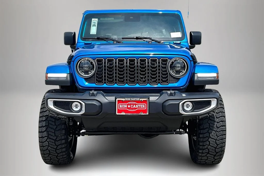 New 2025 Hydro Blue Pearl-Coat Exterior Paint Jeep High Tide image 12