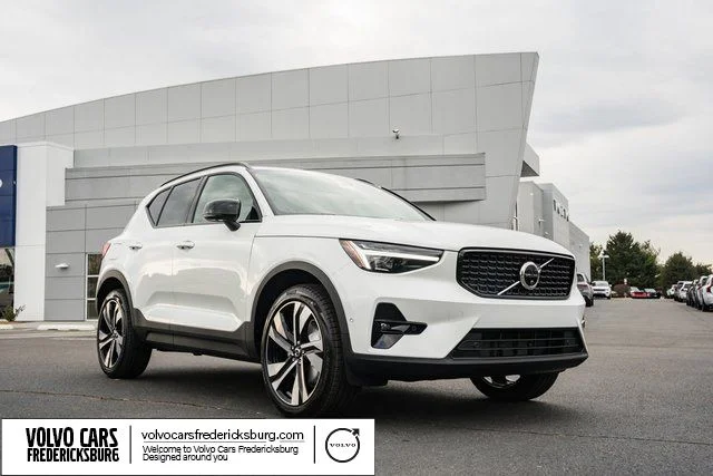 2026 Volvo XC40 B5 Ultra Dark AWD's photo