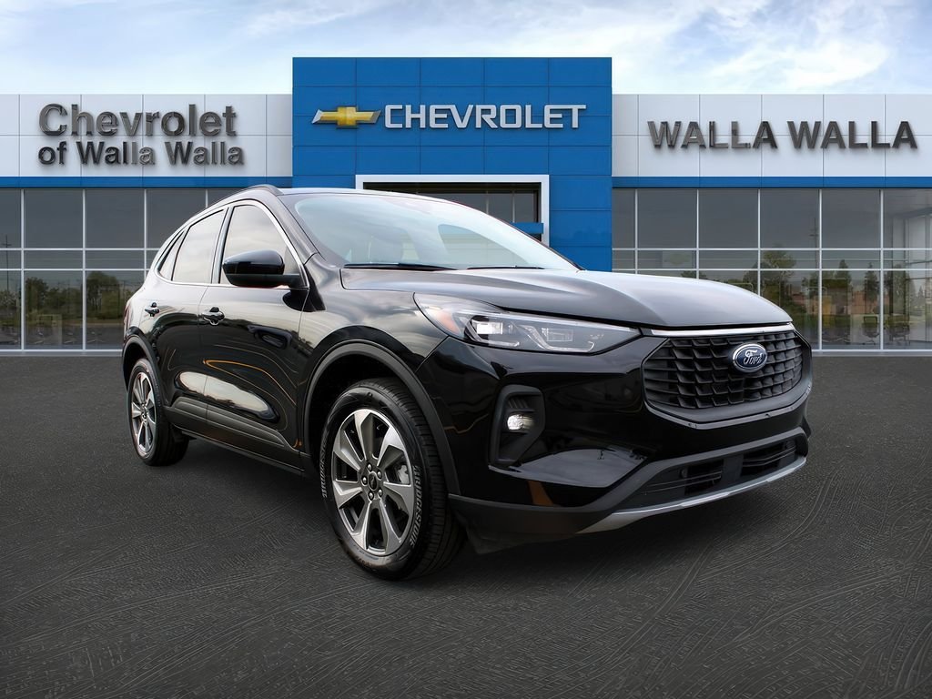 2025 Ford Escape Platinum