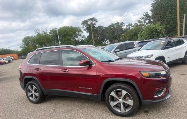Used 2019 Red Jeep Limited image 4