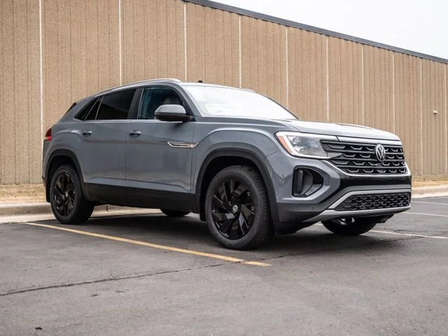 New 2026 Volkswagen Atlas Cross Sport 2.0T SE w/Technology 4D