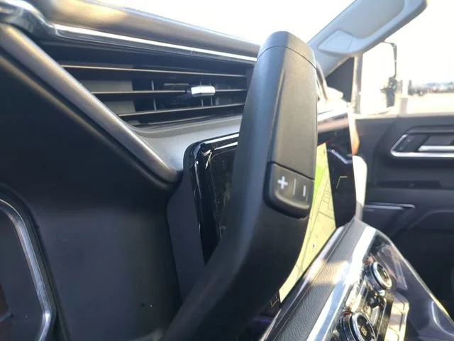 Used 2024 Onyx Black GMC Denali image 31