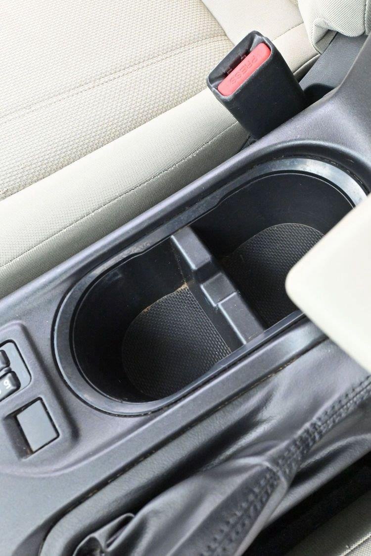Used 2018 Crystal White Pearl Subaru Premium image 16