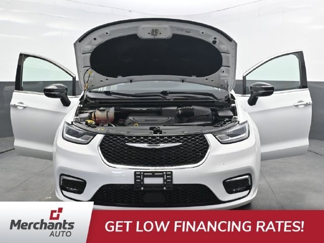 Used 2024 White Chrysler Touring L image 44