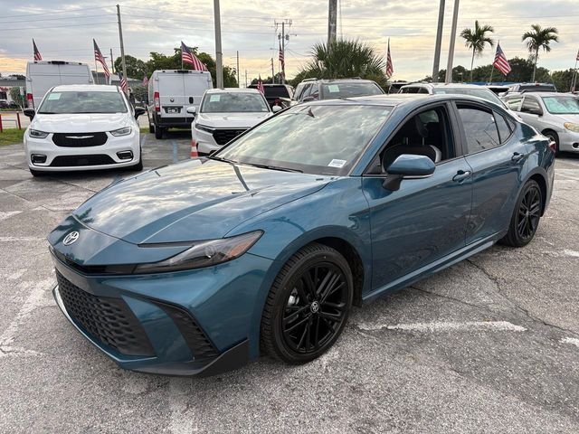 2025 Toyota Camry SE - Photo 16