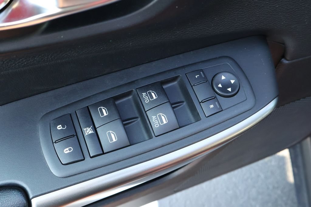 2021 Jeep Cherokee Latitude Lux - Photo 12