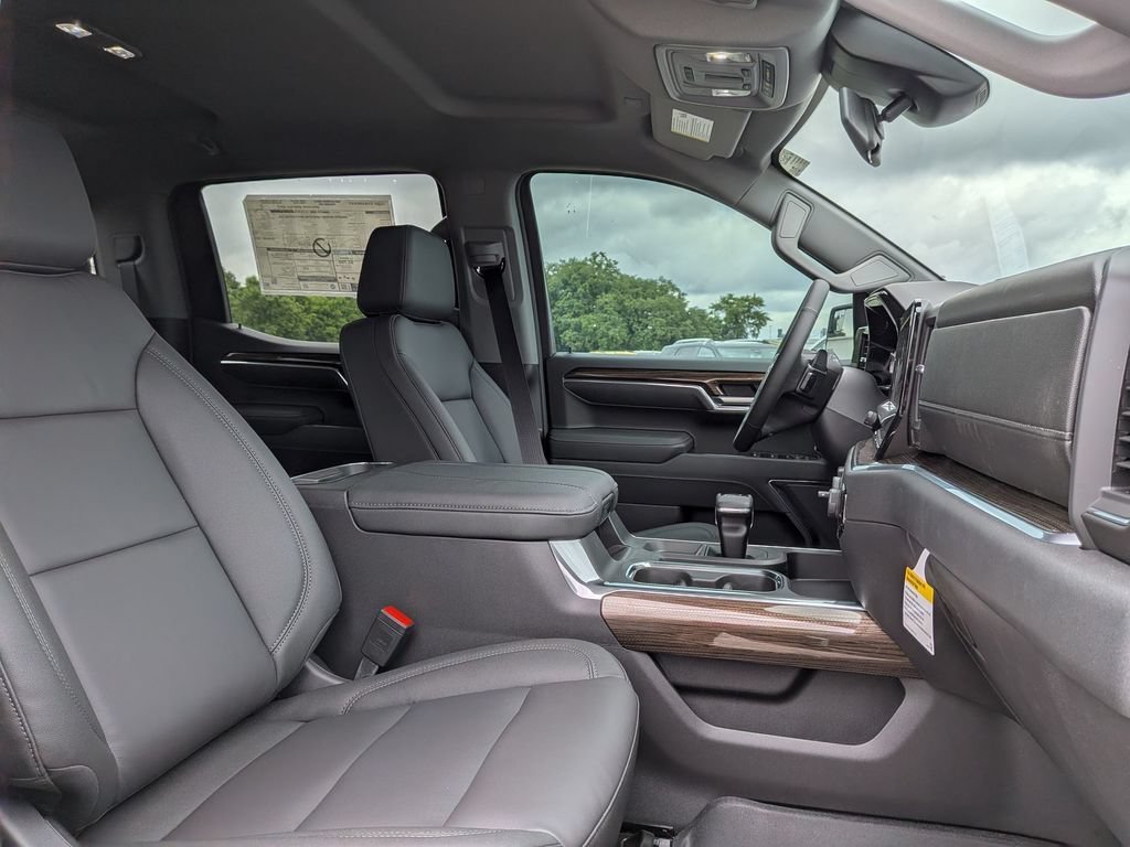 New 2026 Summit White Chevrolet LT Trail Boss image 18