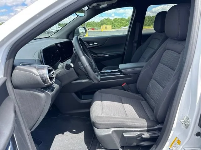 Used 2025 Summit White Chevrolet LT image 7