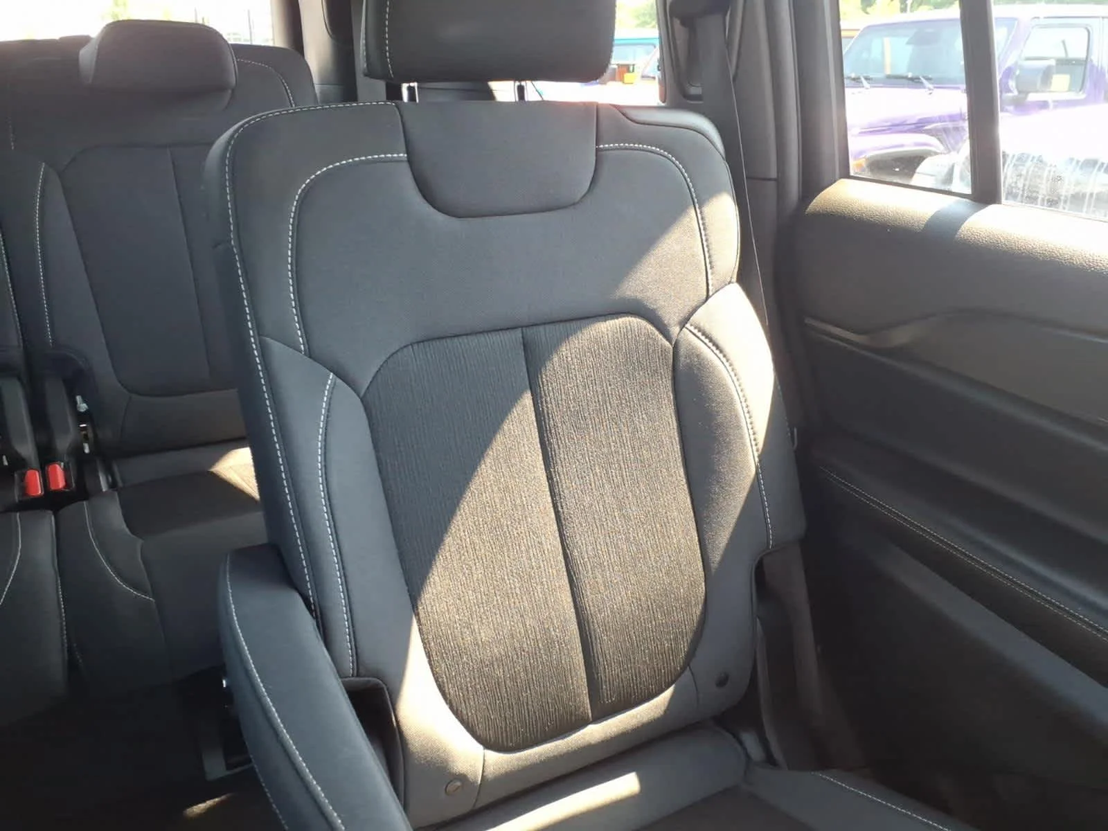 Certified Used 2024 Baltic Gray Metallic Clearcoat Jeep Laredo image 20
