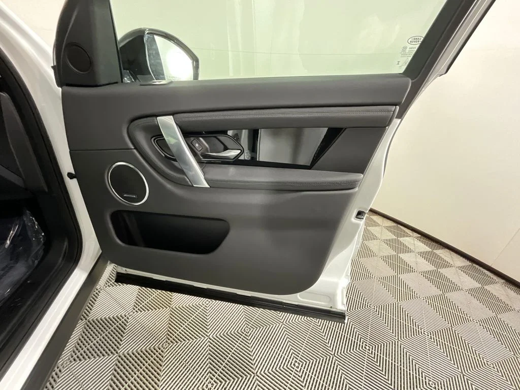 Certified Used 2025 White Land Rover S image 22