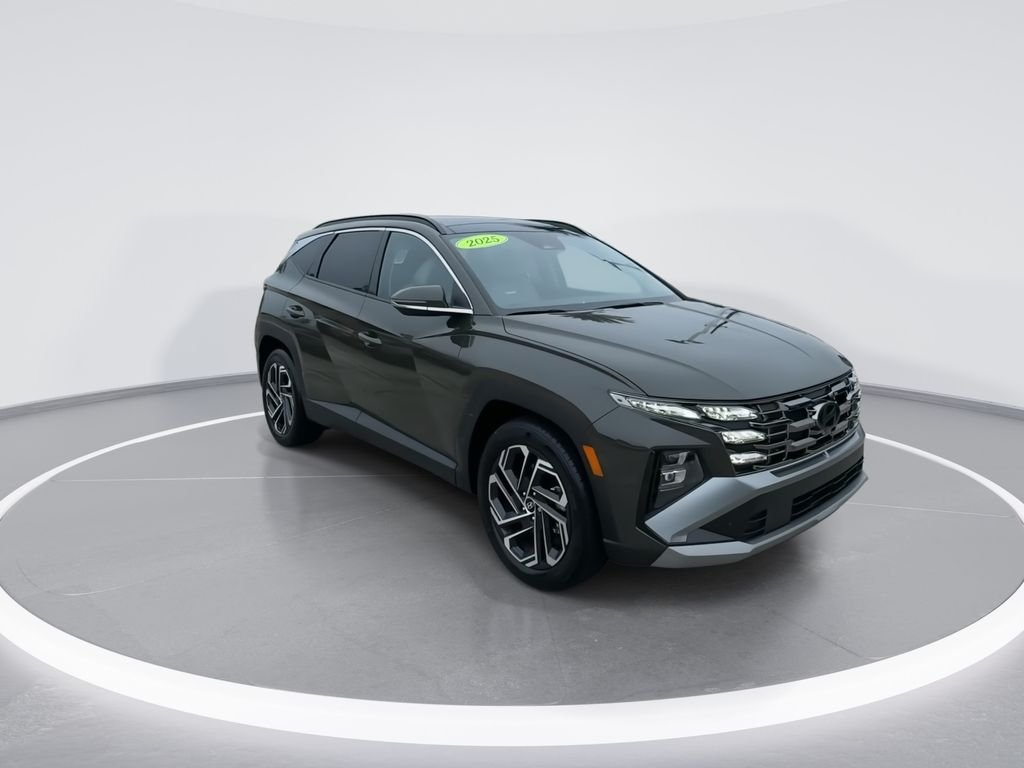 Used 2025 Green Hyundai Limited image 2