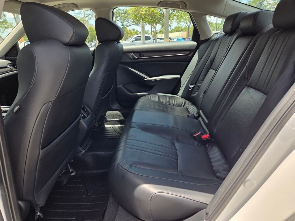 Used 2018 White Honda EX-L image 12
