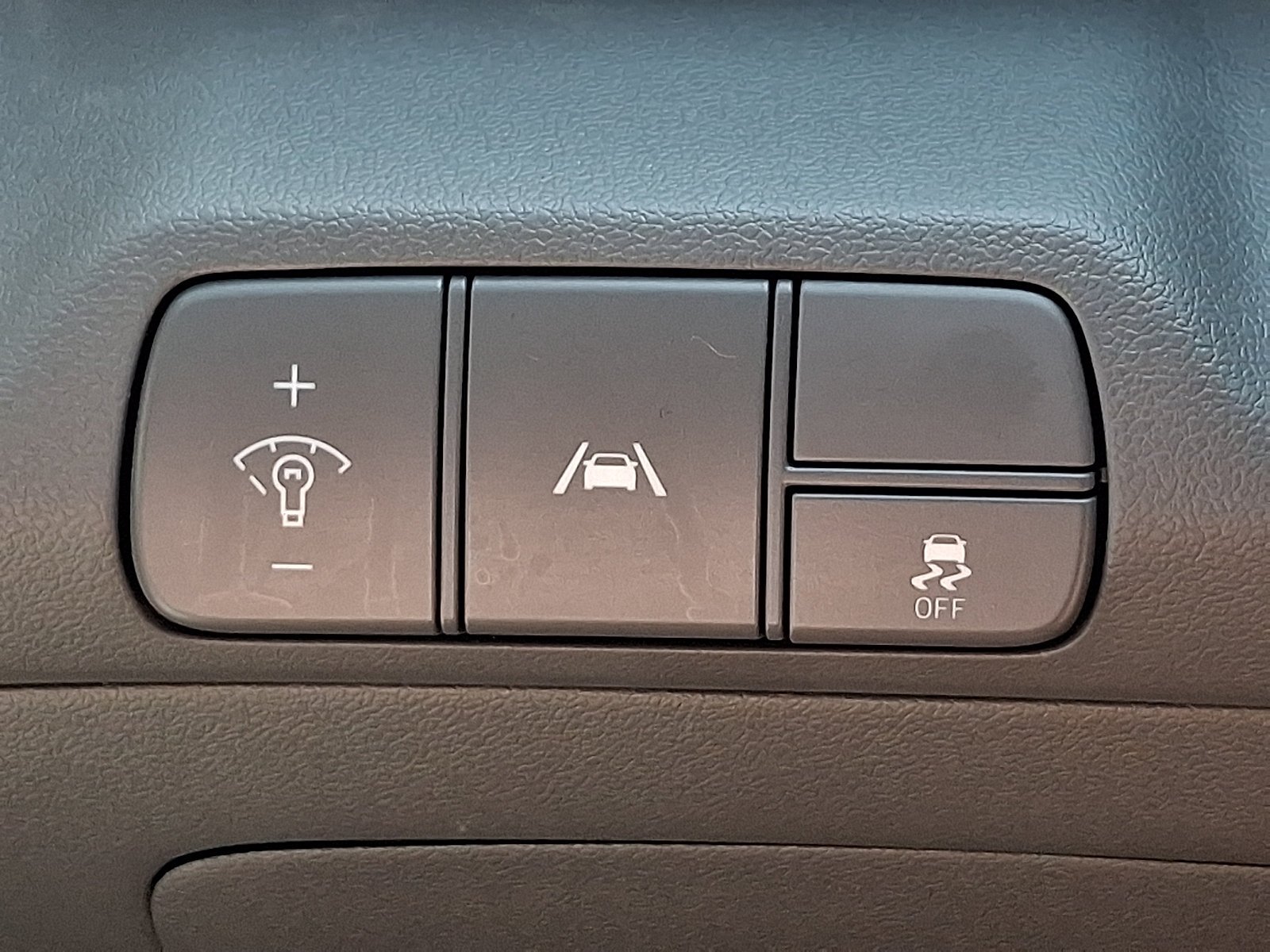 Certified Used 2023 Phantom Black Hyundai SEL image 22