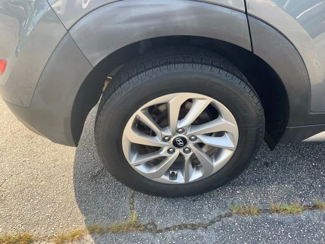 Used 2017 Gray Hyundai SE image 37