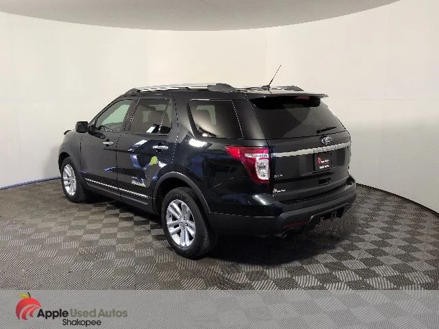 Used 2014 Black Ford XLT image 4