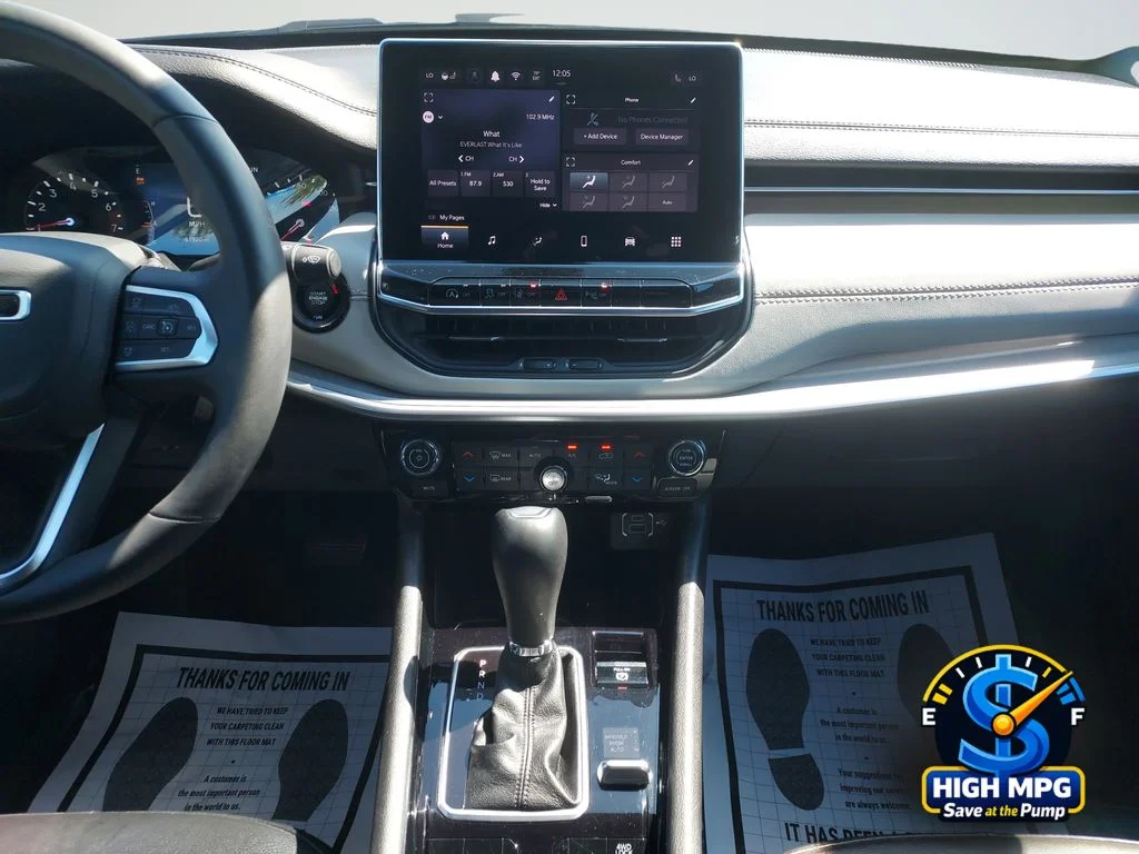 Used 2025 Silver Jeep Limited image 12