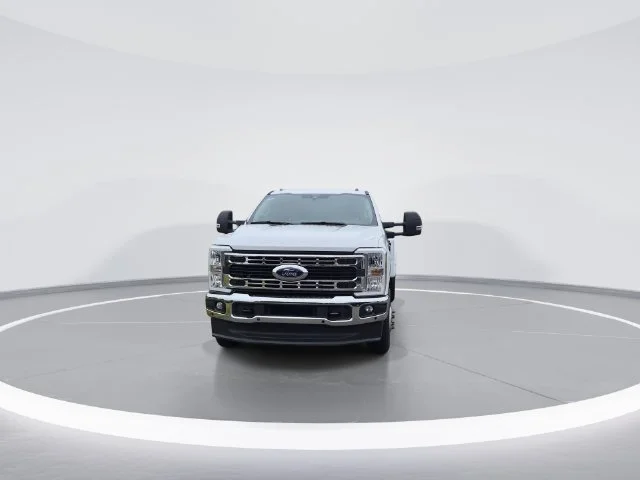 Used 2025 White Ford XLT image 3