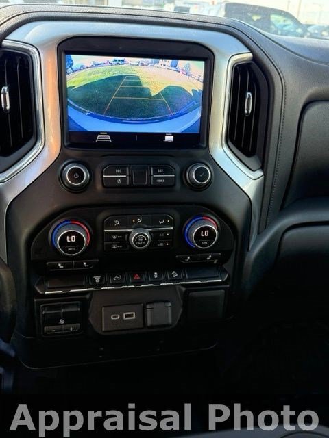Used 2022 Summit White Chevrolet LT image 11