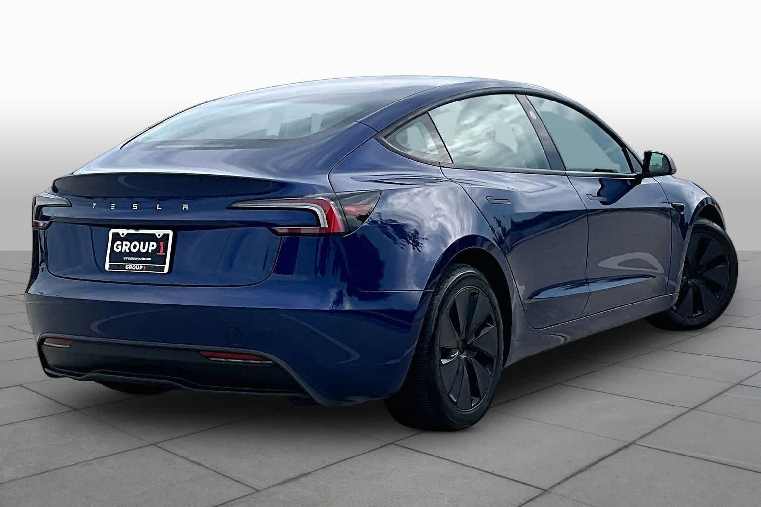 Used 2025 Deep Blue Metallic Tesla Long Range image 12