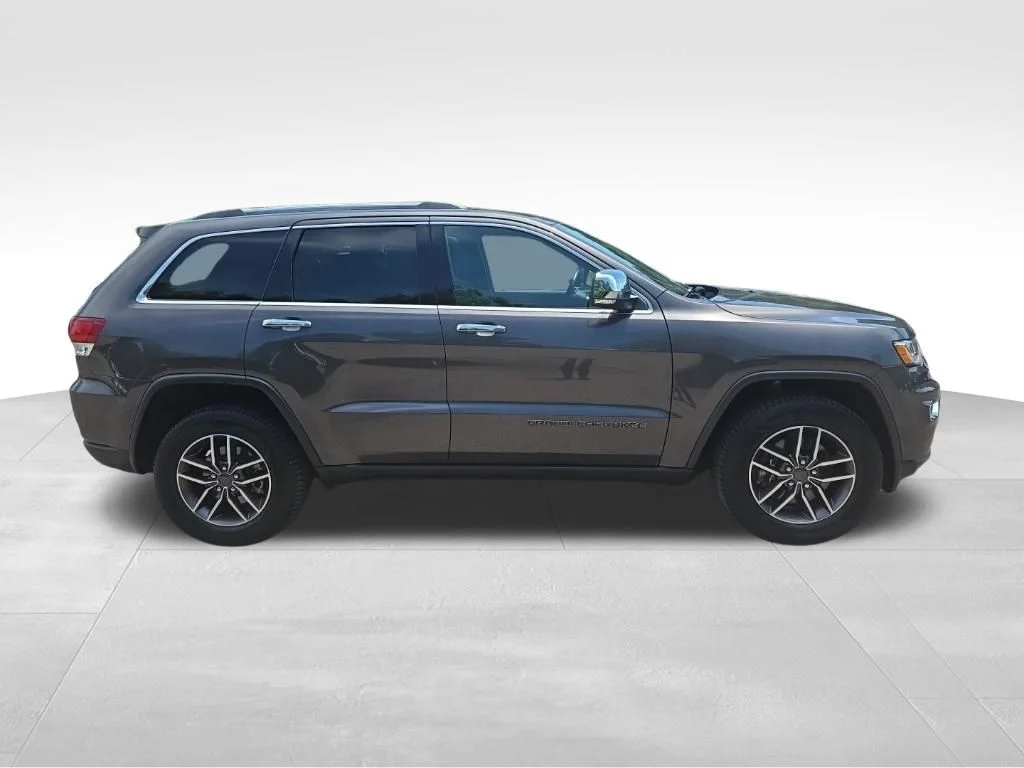 Certified Used 2021 Granite Crystal Clearcoat Metallic Jeep Limited image 4