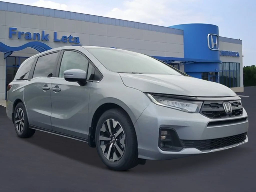 New 2026 Solar Silver Metallic Honda EX-L image 5