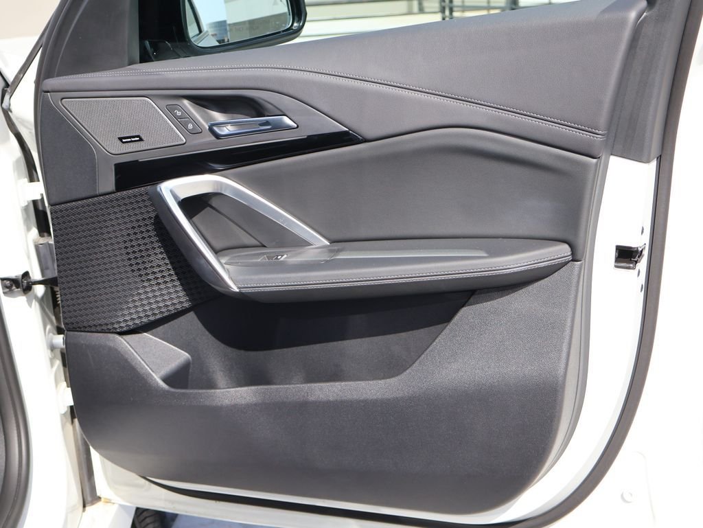 Used 2026 Alpine White BMW M35i image 13