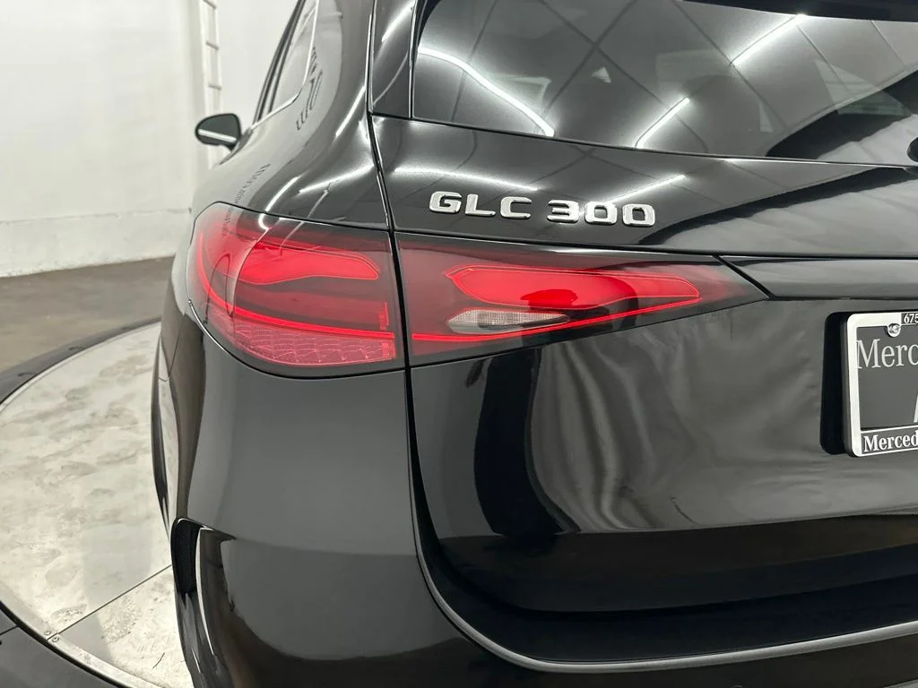 New 2026 Black Mercedes-Benz GLC 300 image 11
