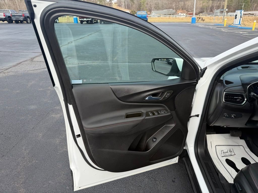 Used 2024 Summit White Chevrolet RS image 13