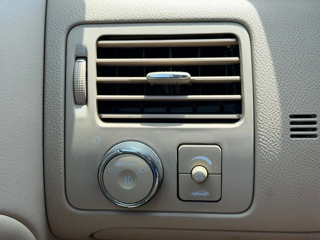 Used 2011 Beige Buick CXL image 30