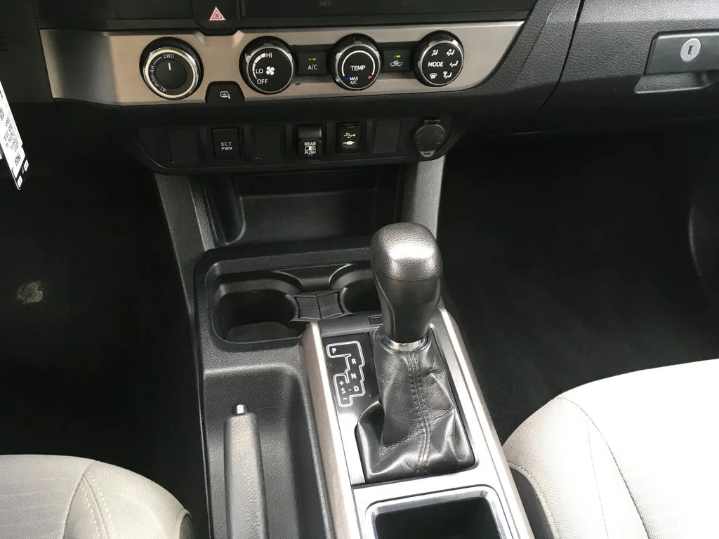 2019 Toyota Tacoma SR5 - Photo 18