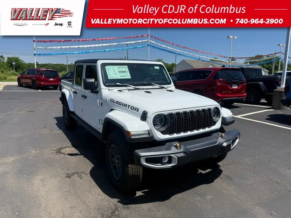 2026 Jeep Gladiator 85th Anniversary Edition Auto's photo