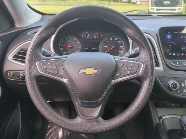 Used 2024 White Chevrolet LT image 31
