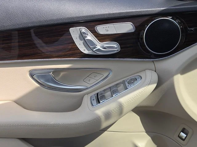 Used 2019 White Mercedes-Benz C 300 image 26
