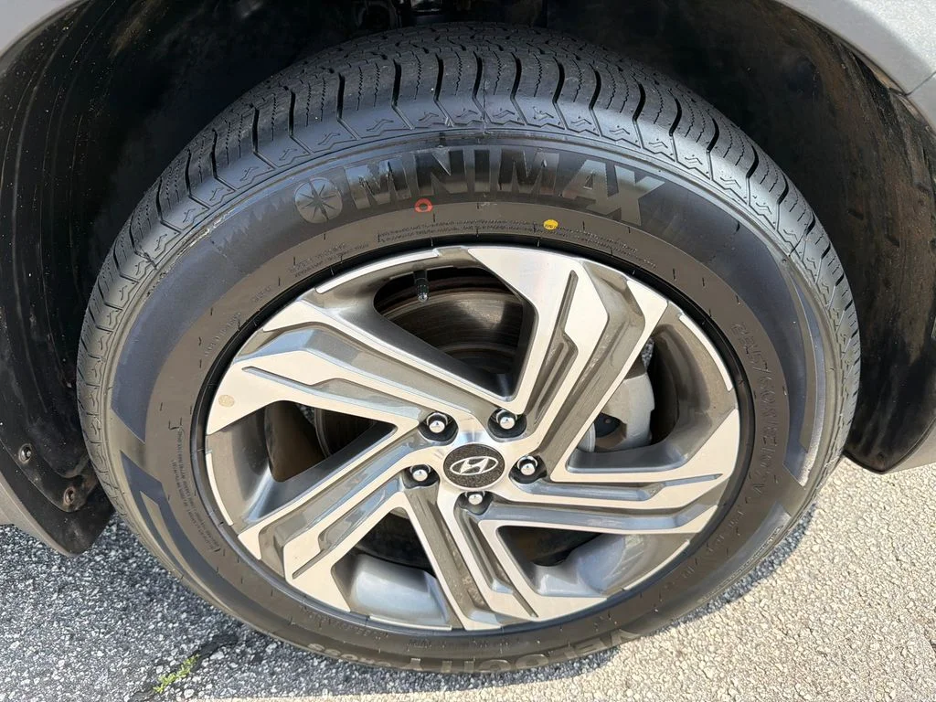 Used 2022 Gray Hyundai SEL image 12