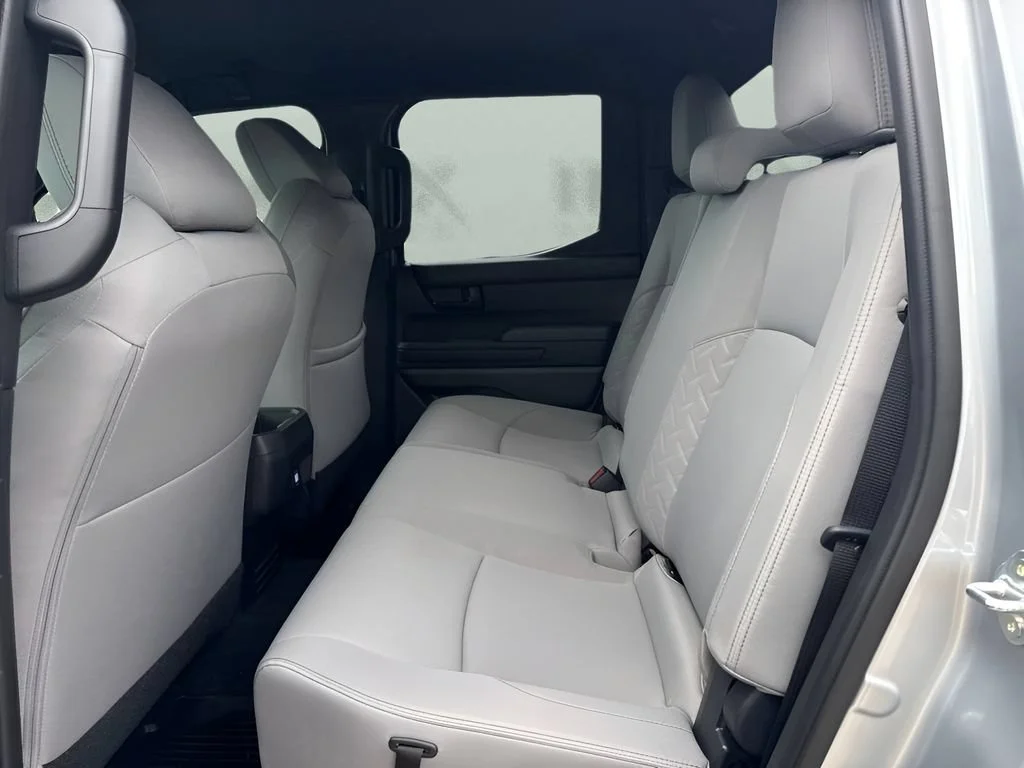 Used 2025  Toyota SR image 11