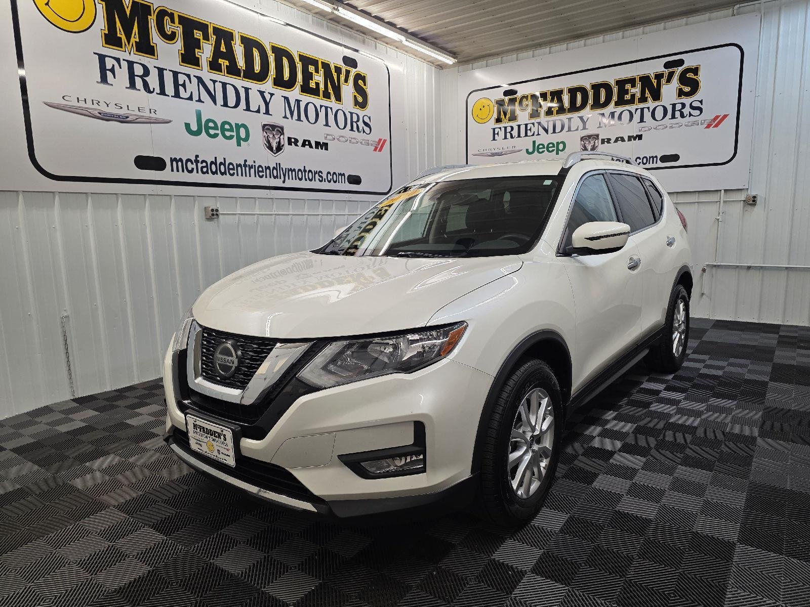 Used 2020 Pearl White Tricoat Nissan SV image 7
