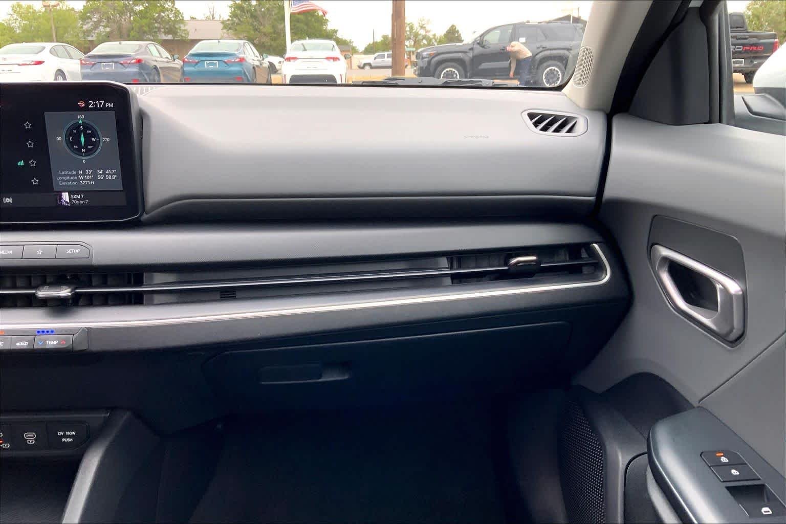 Used 2025 Snow White Pearl Kia LXS image 19