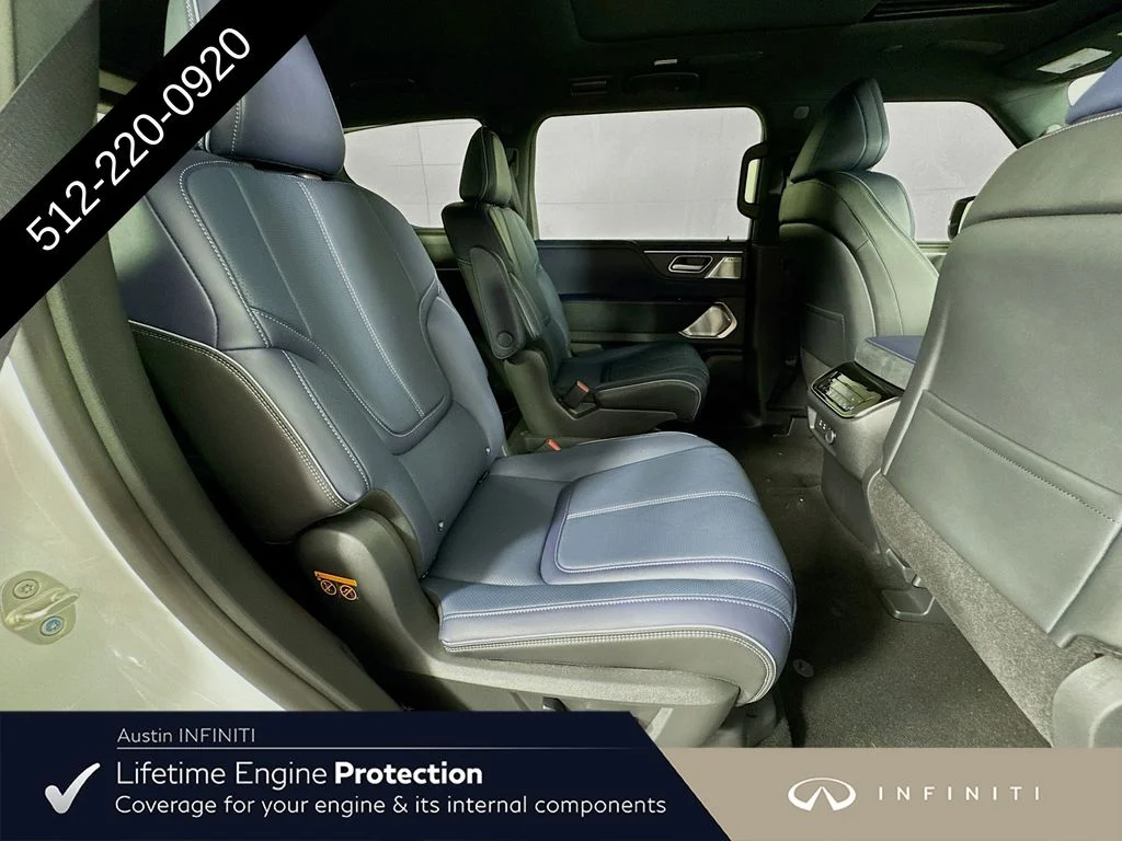 New 2027 2T RADIANT WHIT INFINITI SPORT image 38