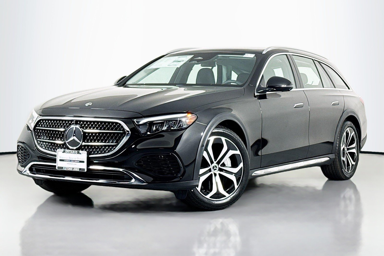2025 Mercedes-Benz E-Class E450 4MATIC All-Terrain's photo