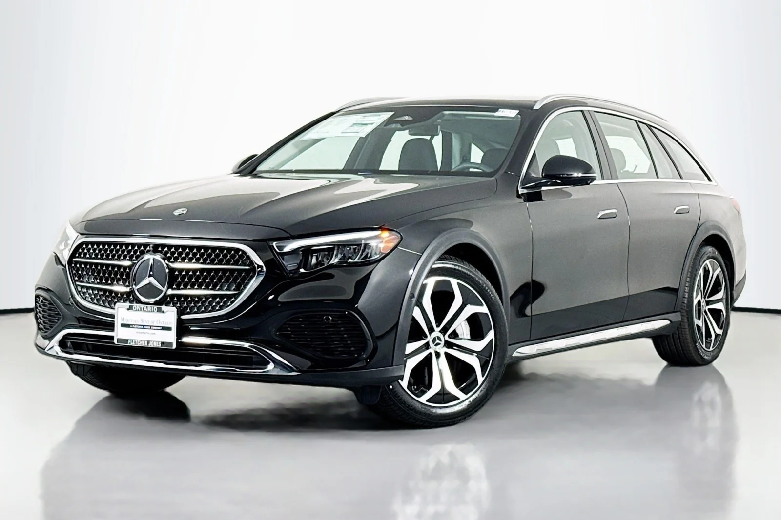 2025 Mercedes-Benz E-Class E450 4MATIC All-Terrain's photo