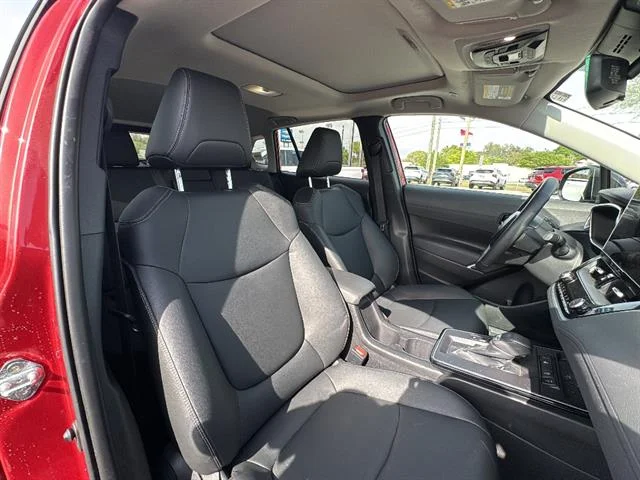 Used 2026 Soul Red Crystal Toyota XLE image 9
